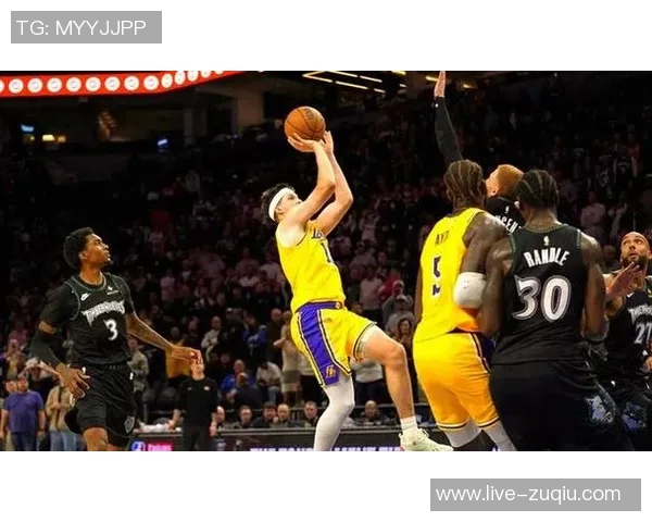 湖人管理层重申里夫斯重要性不会让场均28分球员打替补 湖人管理层重申里夫斯重要性不会让场均28分球员打替补