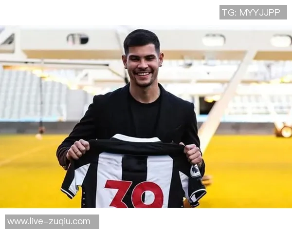 纽卡斯尔冬窗引援计划全能后卫或提前召回塔格特 纽卡斯尔冬窗引援计划全能后卫或提前召回塔格特