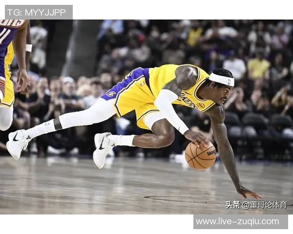 布克训练状态良好明天对湖人复出无障碍太阳主帅确认情况积极 布克训练状态良好明天对湖人复出无障碍太阳主帅确认情况积极