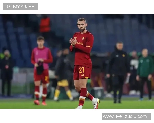 卡马拉或冬窗离队巴黎后卫引里昂关注