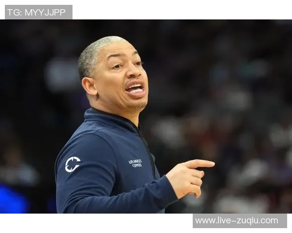 卢教练谈防守策略对祖巴茨和大洛的挑战以及篮板问题的深层次不满