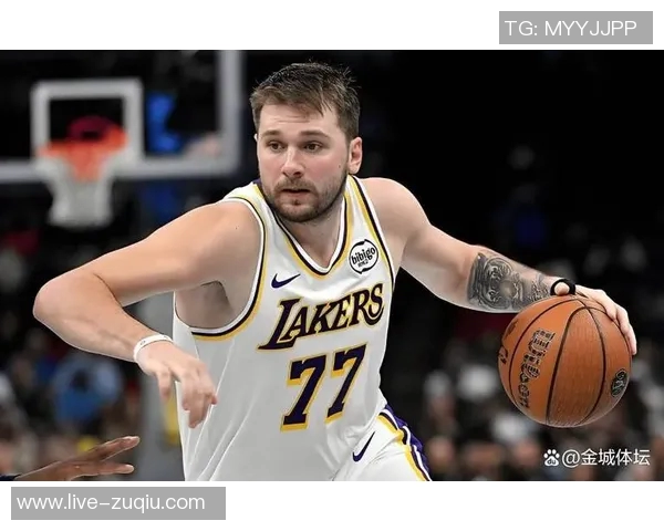 东契奇今日将参加5对5对抗训练复出可能性增大